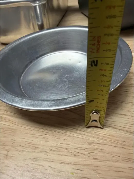 Baking Pans 3 Loaf Pans A Bake And Lift Pie Server & 2 Small 5” Pie Pans - Picture 12 of 15